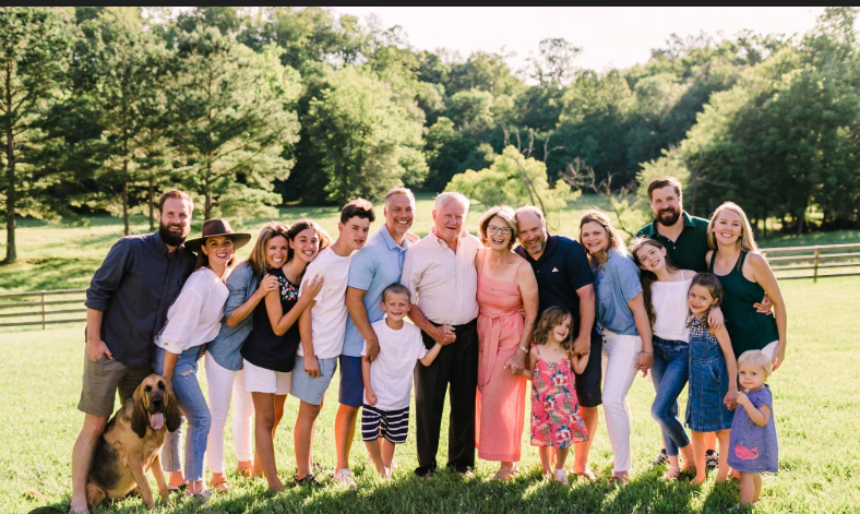 Family Reunion — party bus & limo rental